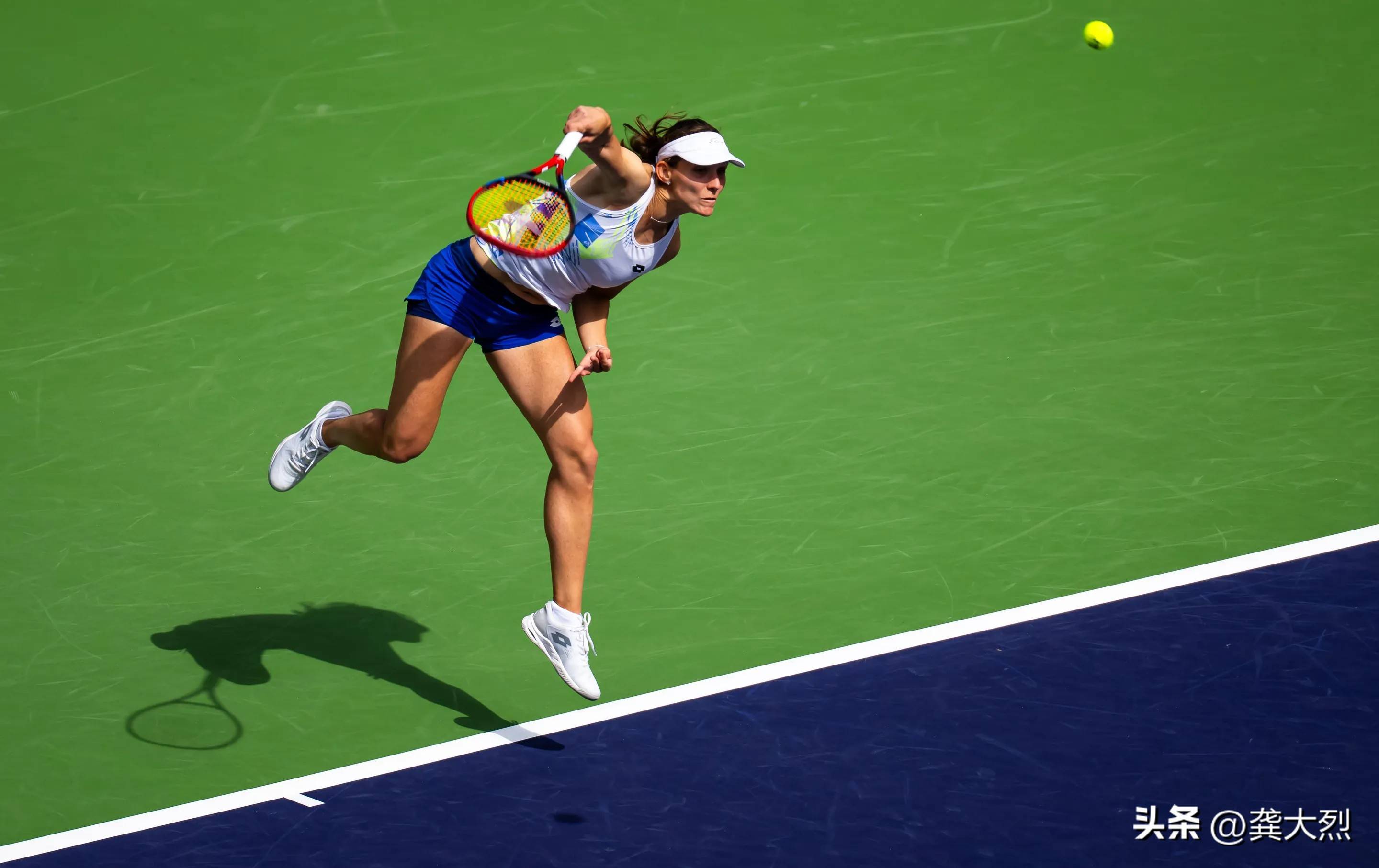 九游娱乐网页版-科维托娃意外战胜日本队，战术调整引爆全场！